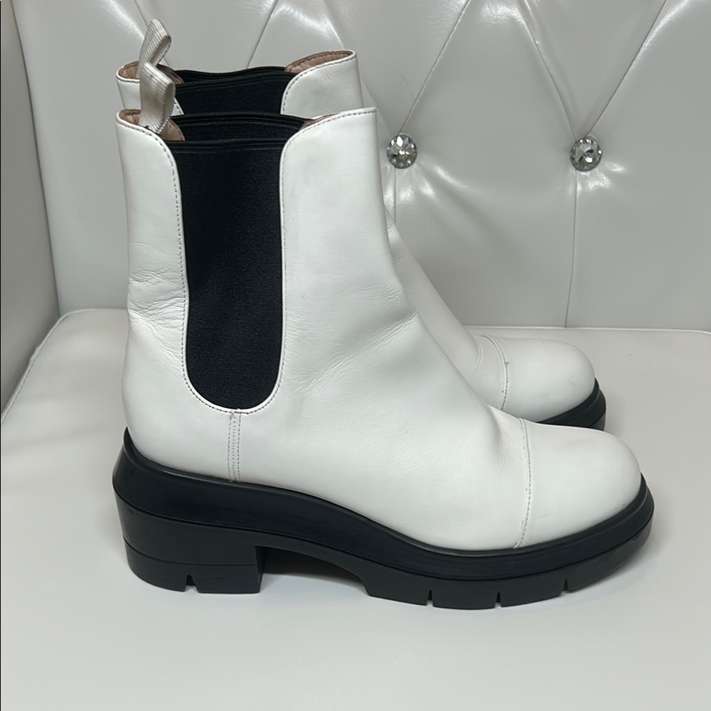 STUART WEITZMAN  WHITE BOOTS
